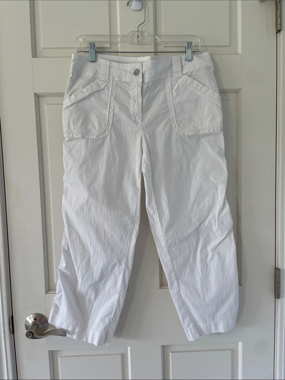 Fresh Produce White Capris with 4 Pockets and cord side trim